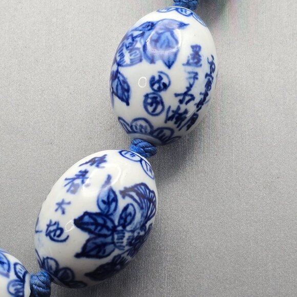 VTG Chinese Export Blue & White Porcelain Bead Necklace 26" Handtied Silk String - Picture 10 of 13